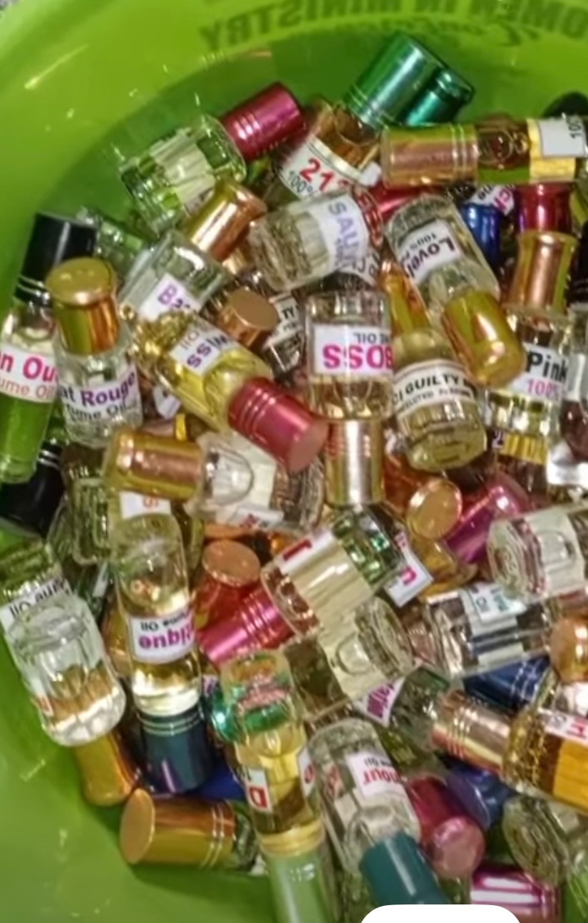 Oil perfume