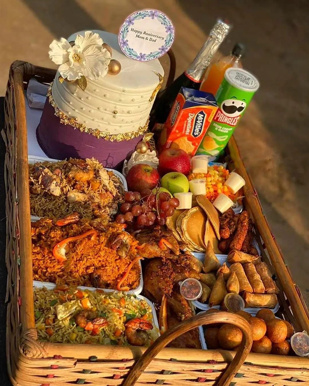 Food tray