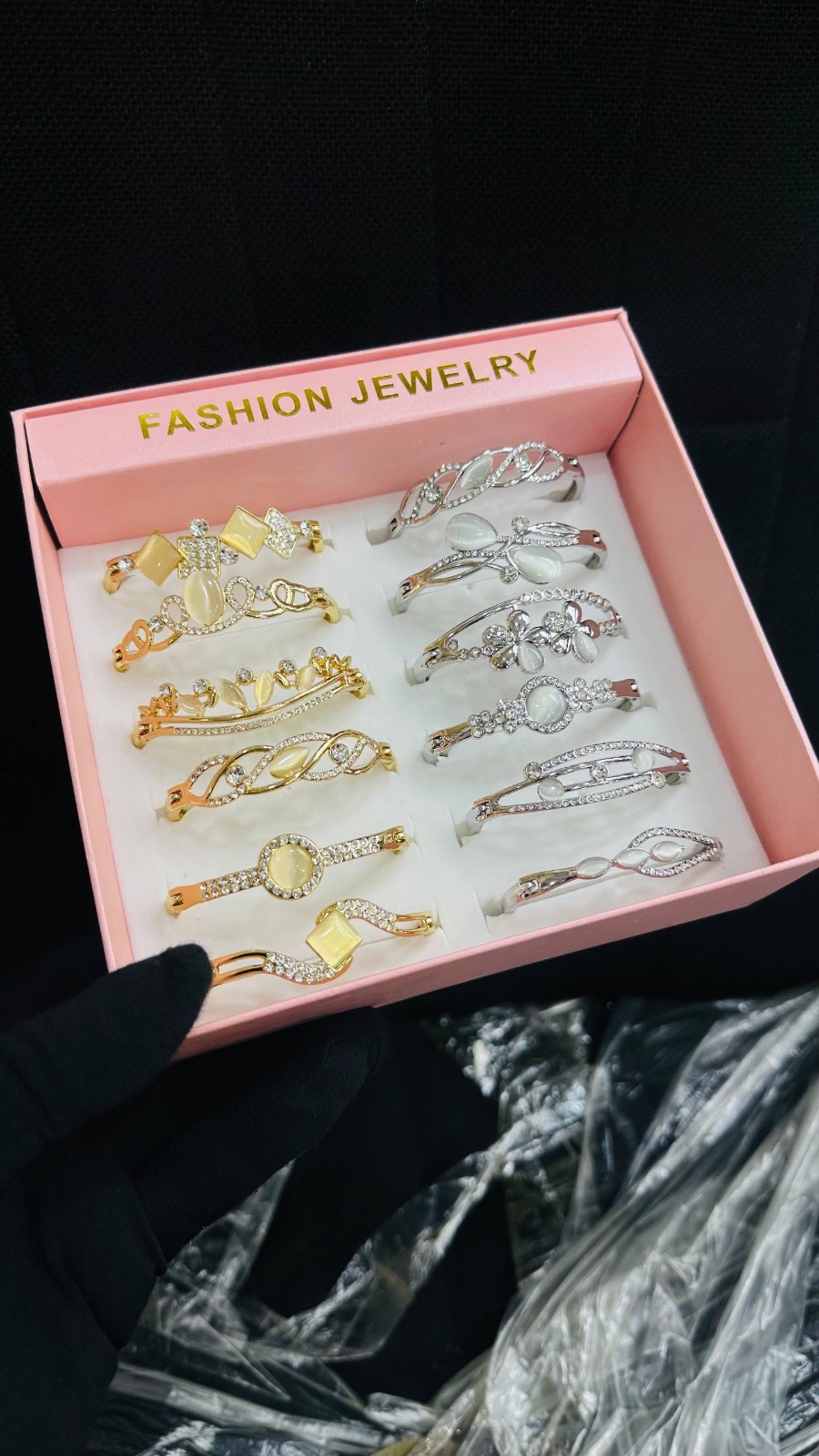 Stoned bangles