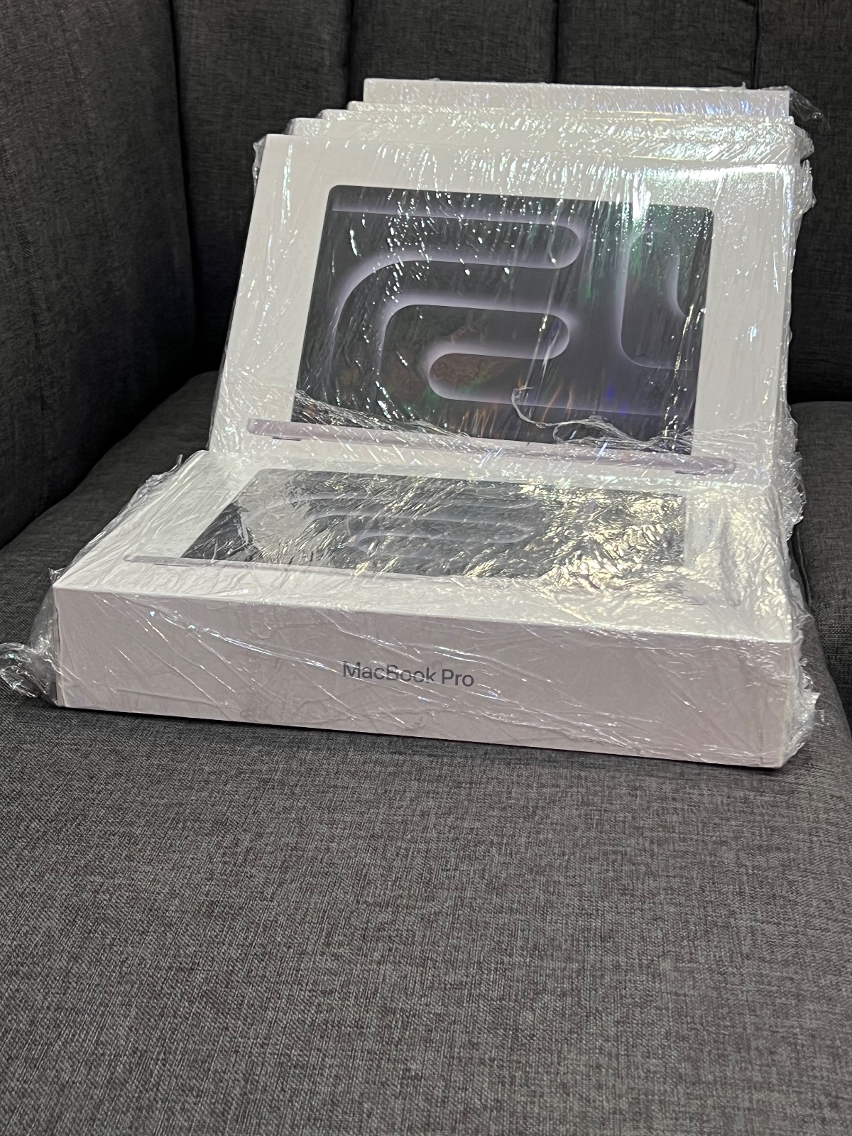 Brand new Mac book pro M5 Chip 14 inch 24GB 1TB