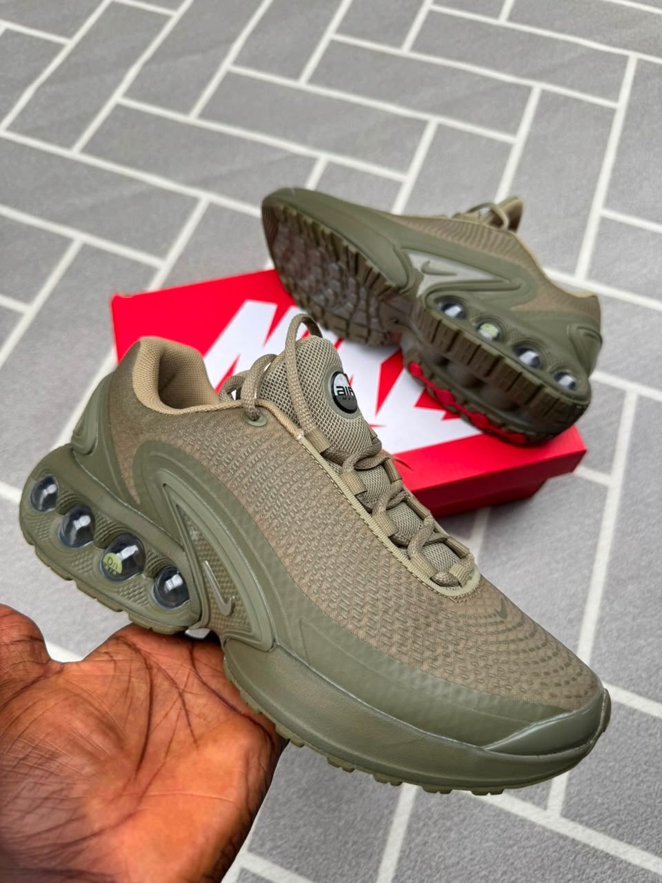 NIKE AIR MAX TM