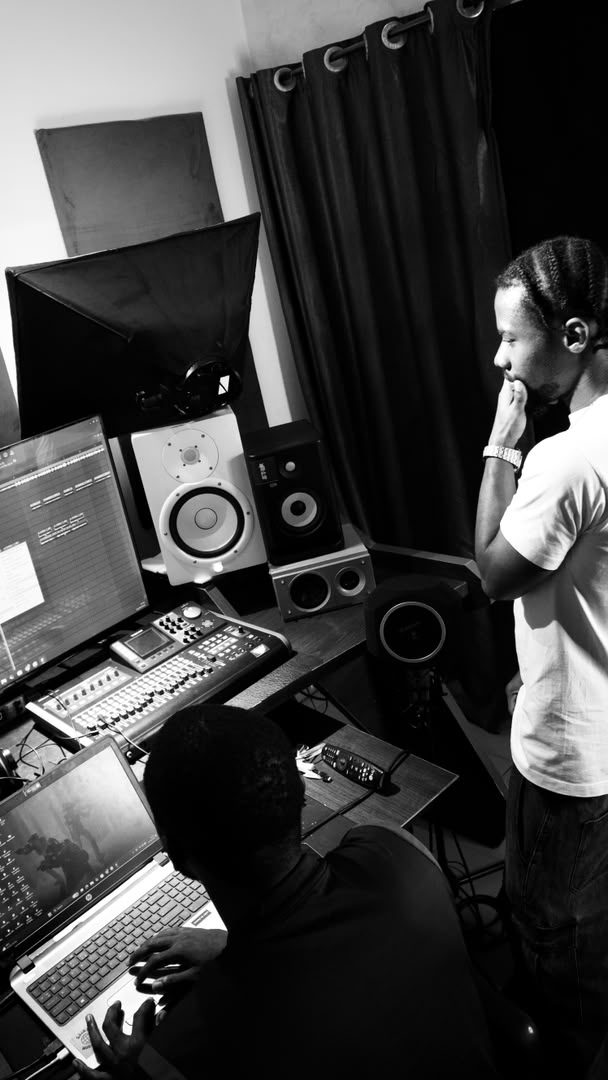 MUSIC PRODUCTION CLASS