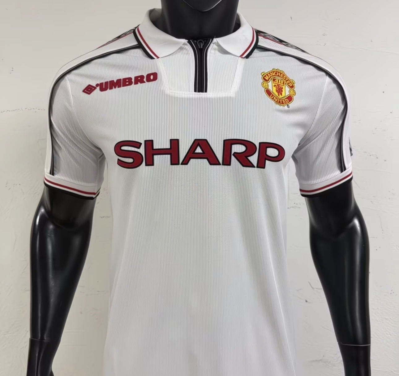 Man united retro jersey